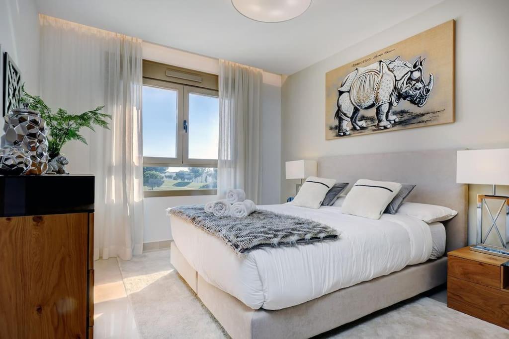 007 Modern 3 Bed Frontline Golf Townhouse In La Cala Golf With Mountain Views Vakantiehuis *